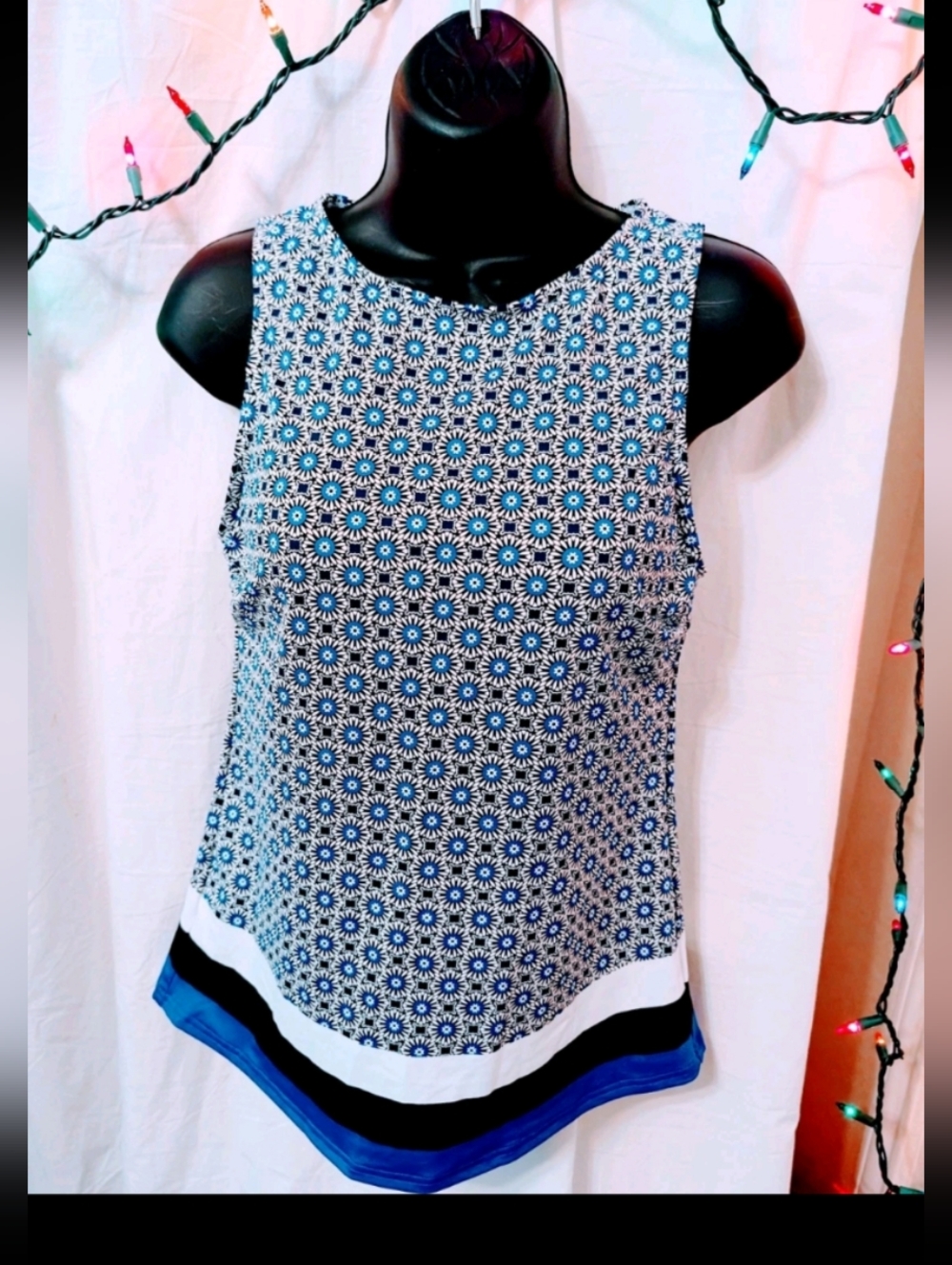 Full Coverage SZ Medium Floral Mosaic Print Tankini Top — Blue, White & Blk